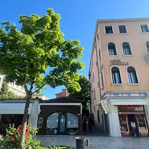 Cristallo Hotel